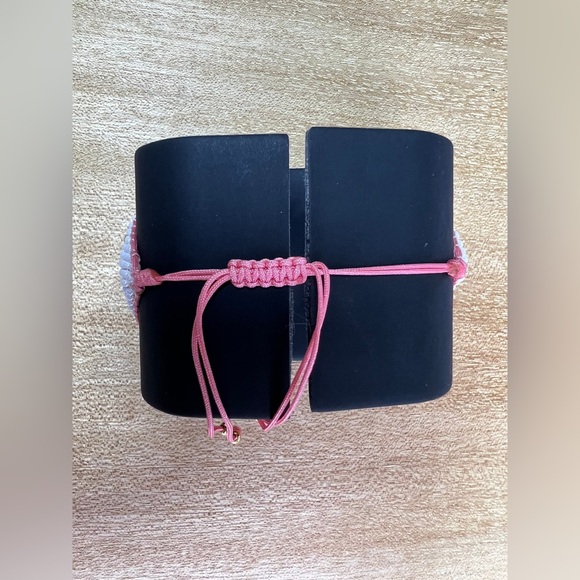 1970's Retro-Inspired Floral Beaded Bracelet Cuff - Flower Adjustable Bracelet - Picture 4 of 4